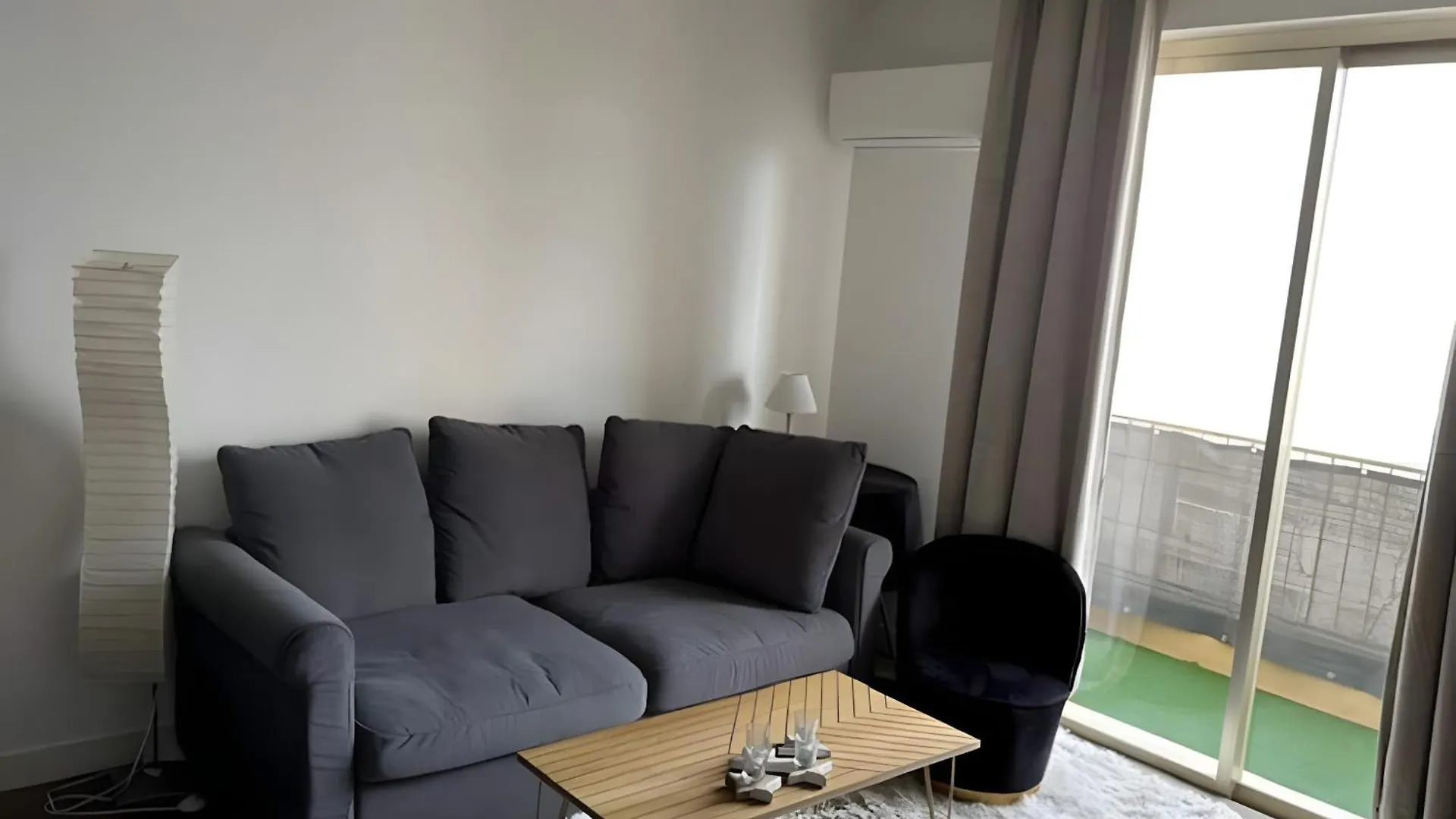 Palm Beach Apartment Right Next To The Sea Cannes France