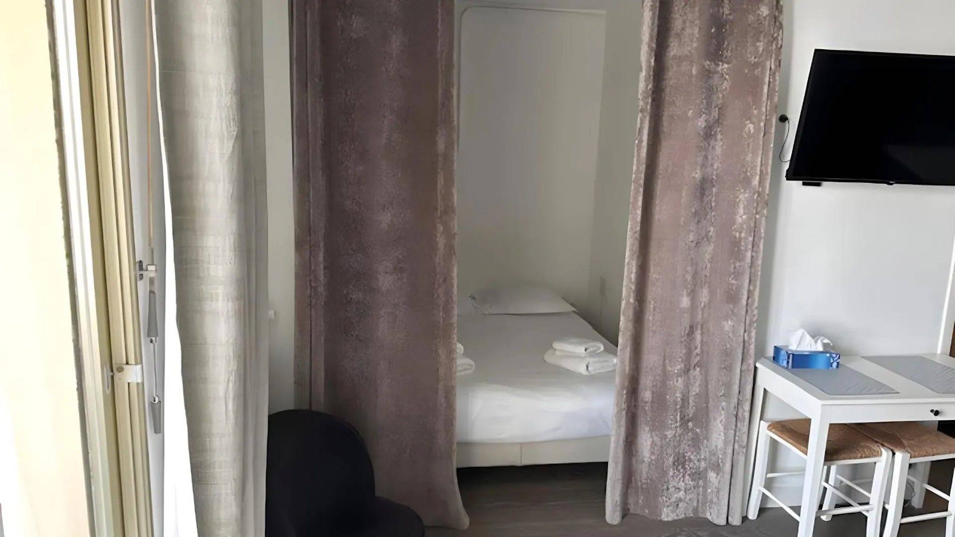 Palm Beach Apartment Right Next To The Sea Cannes